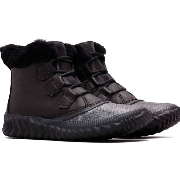 SOREL Boots - Picture 3 of 6